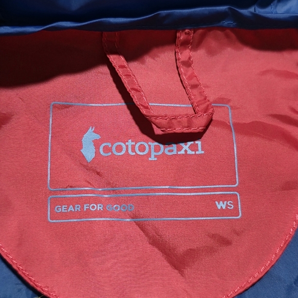 Cotopaxi Teca Half-Zip Windbreaker in Berry Berry Size Small - Picture 3 of 3
